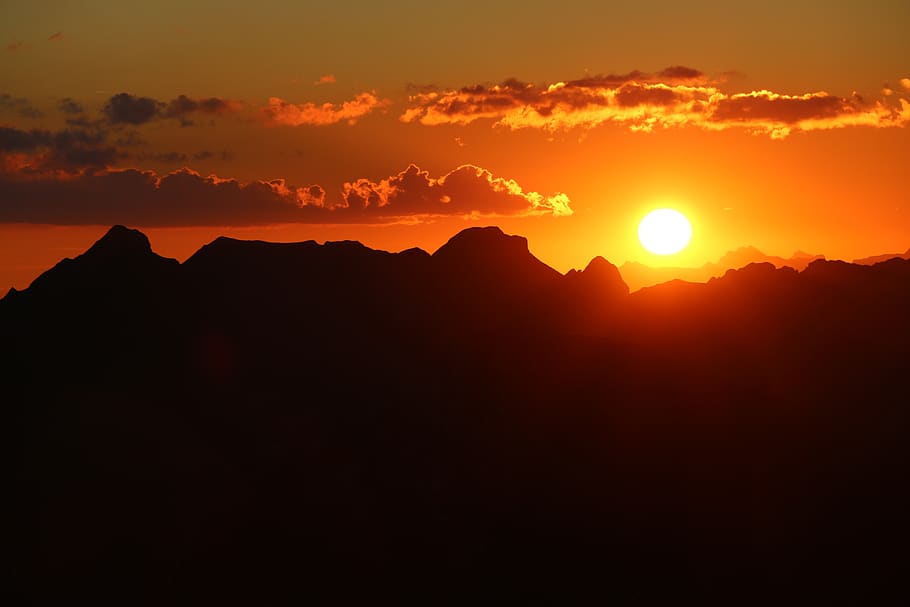 sunrise, mountain, rays, sky, sunset, beauty in nature, scenics - nature HD wallpaper