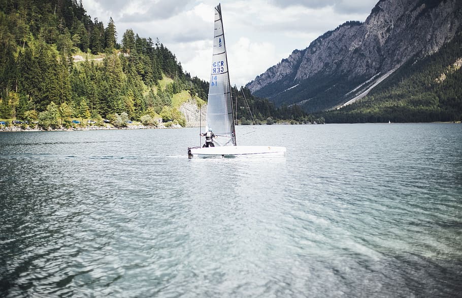 catamaran, boat, water, sail, ship, landscape, tourism, sky HD wallpaper