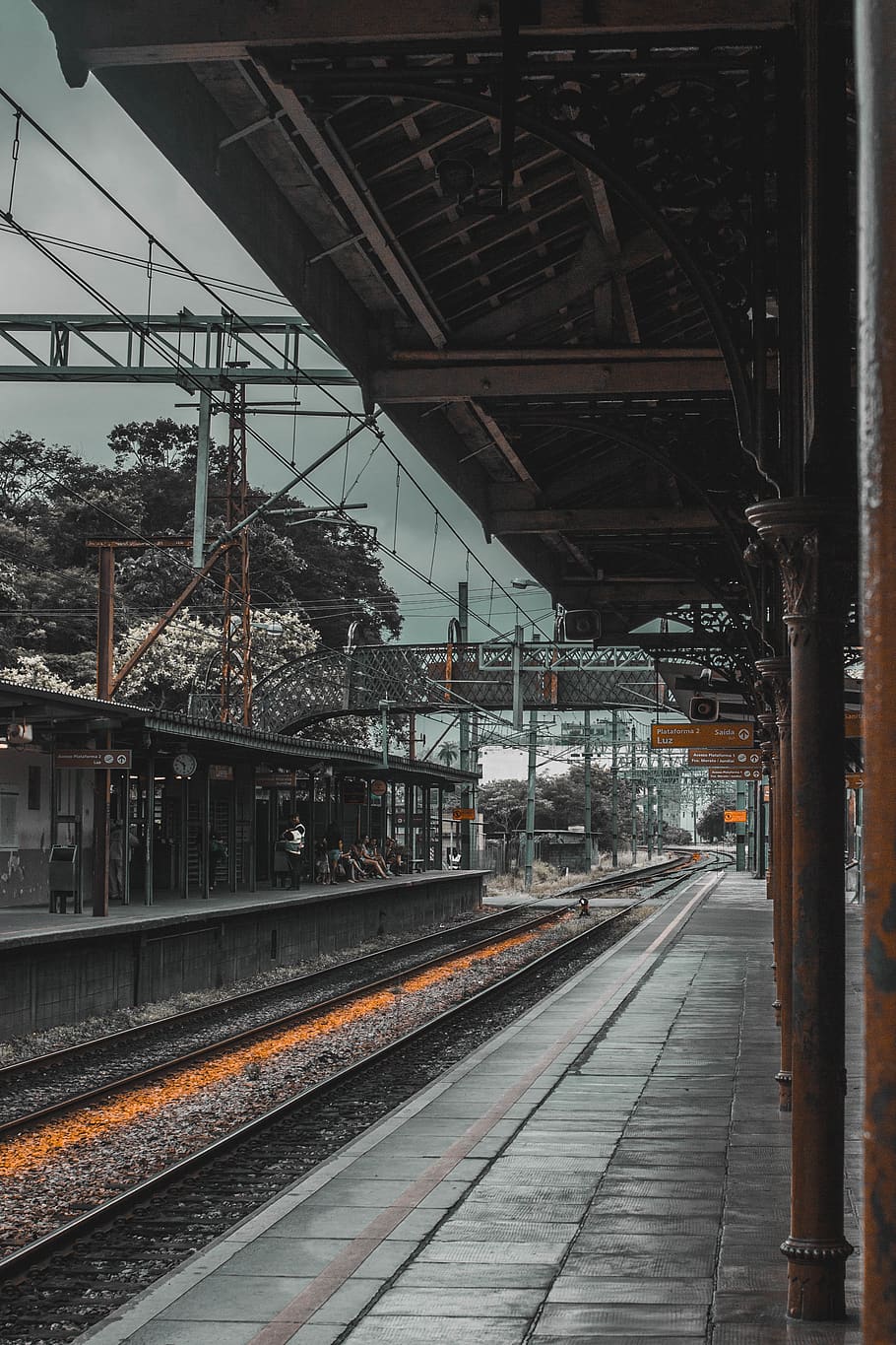 Gray Concrete Train Rail Scenery, daylight, locomotive, platform HD wallpaper