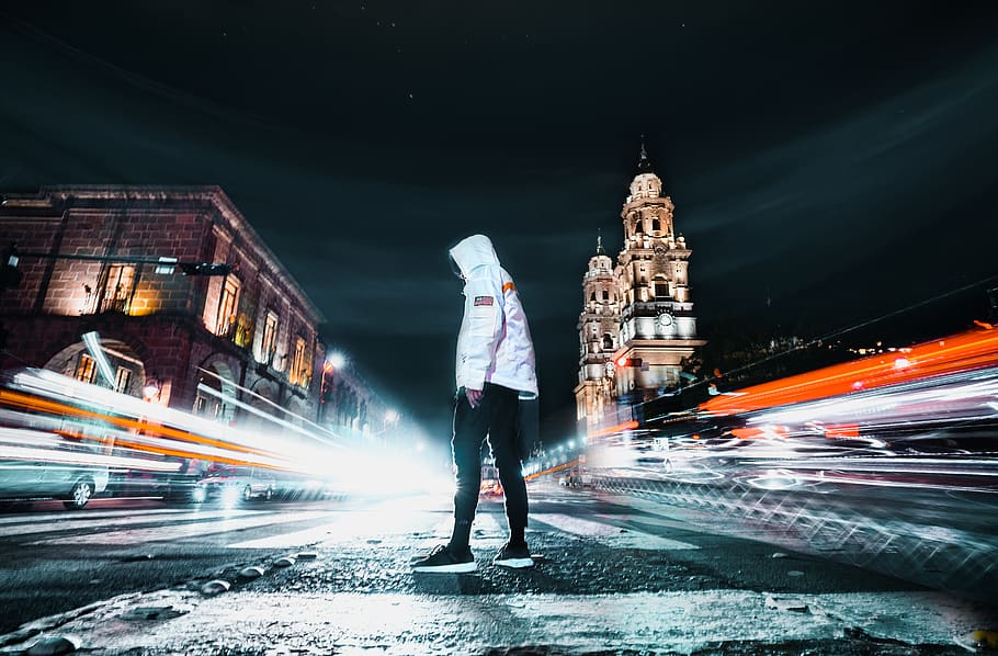 man standing on road, human, person, city, urban, pedestrian, HD wallpaper
