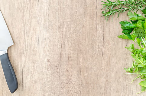 Black Handle Knife on Top Brown Wooden Surface, basil, chopping board HD wallpaper