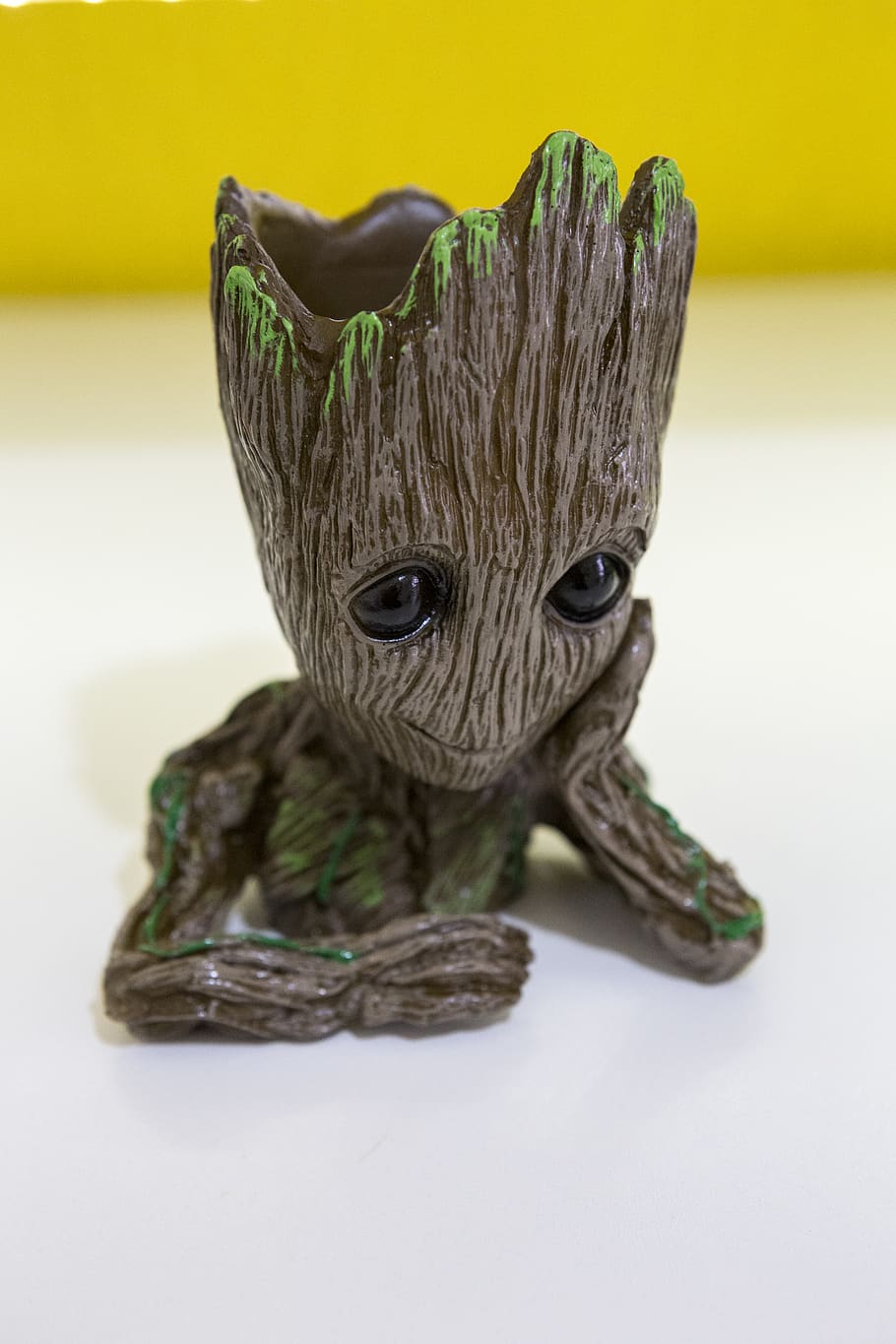 Guardians of the Galaxy Groot ceramic figurine, close-up, representation