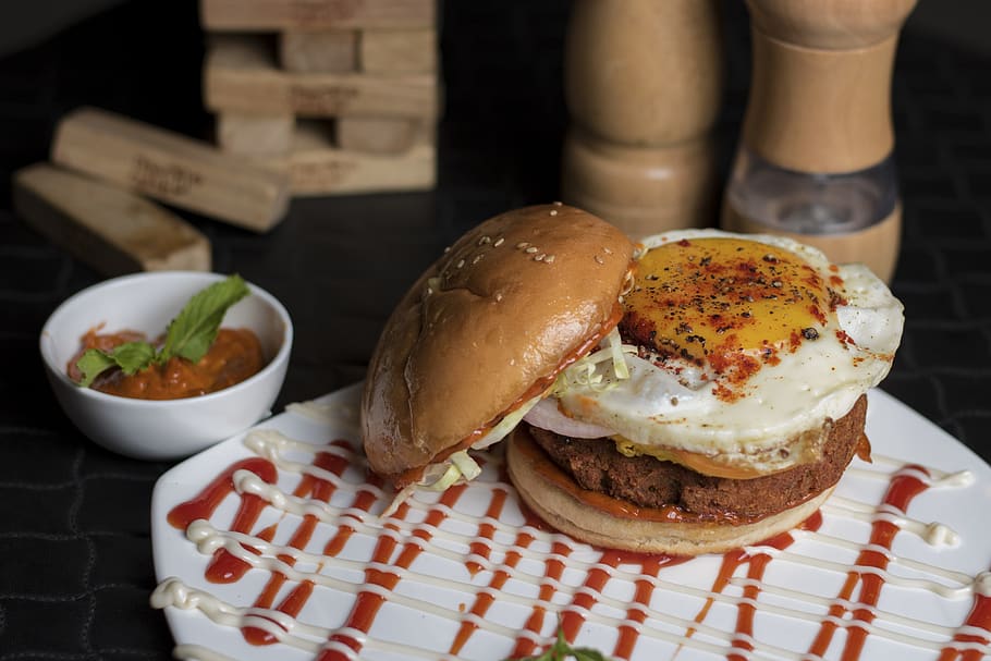 Cooked Burger On Plate, beef, delicious, dinner, egg, fast food HD wallpaper