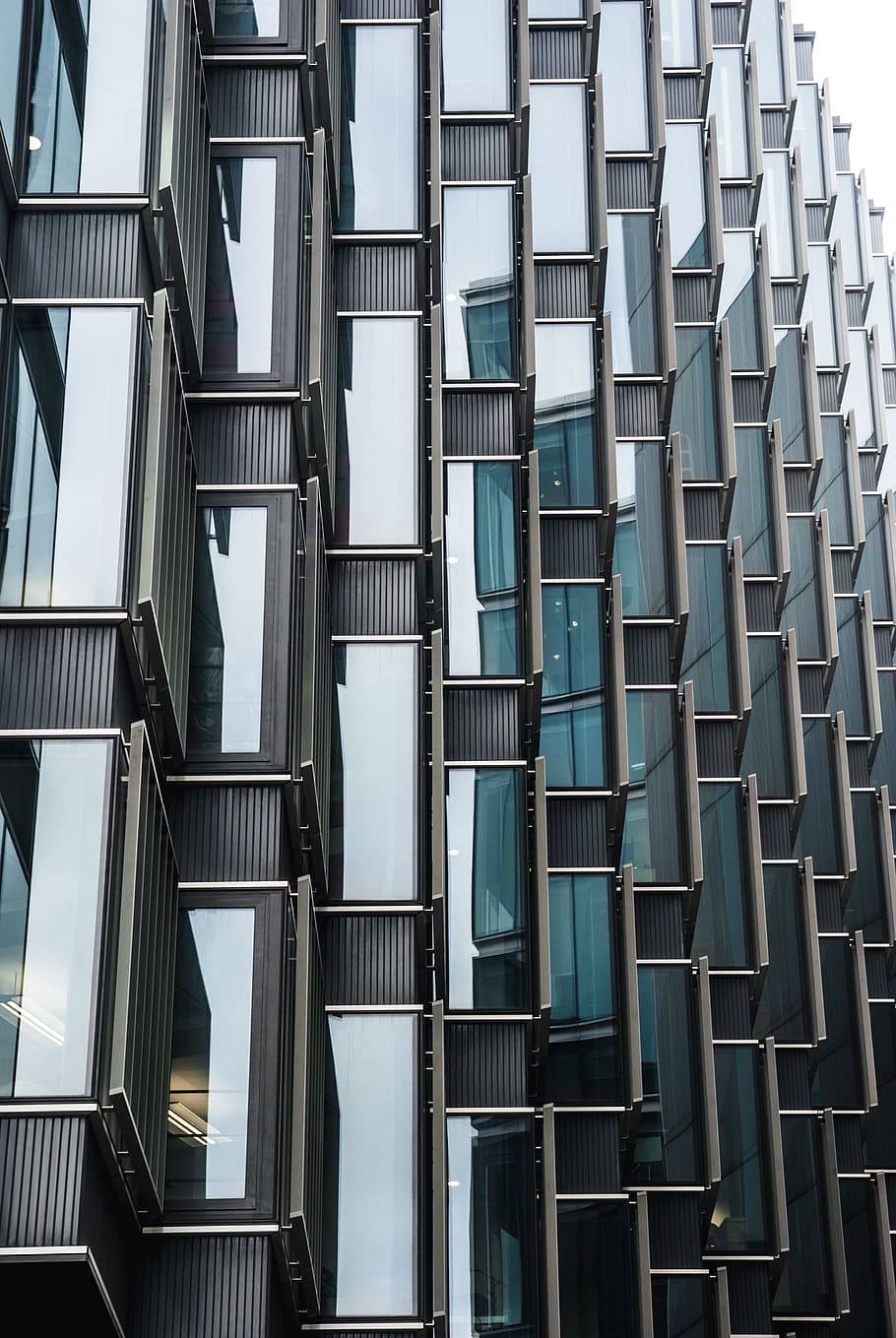 Low-angle View Photo of High-rise Glass Building, architectural design HD wallpaper