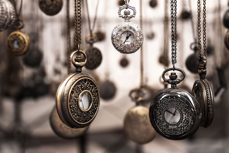 Assorted Silver-colored Pocket Watch Lot Selective Focus Photo, HD wallpaper