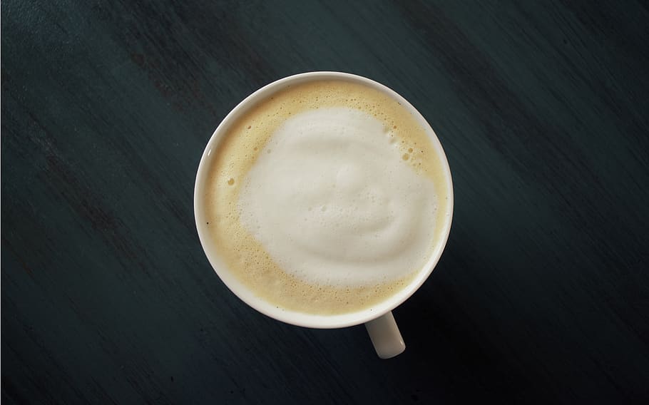 white ceramic mug on black surface, latte, beverage, drink, cup HD wallpaper