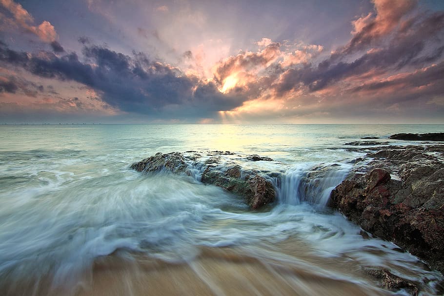 Person Showing Bodies of Water, beach, clouds, dawn, horizon HD wallpaper