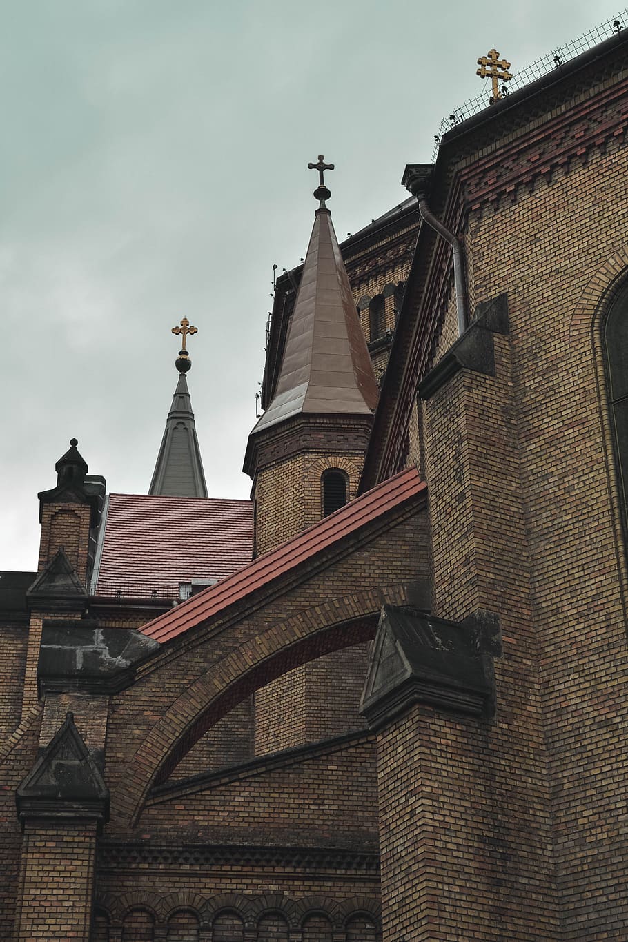 android, arcade, architecture, brick, christian, church, cross HD wallpaper