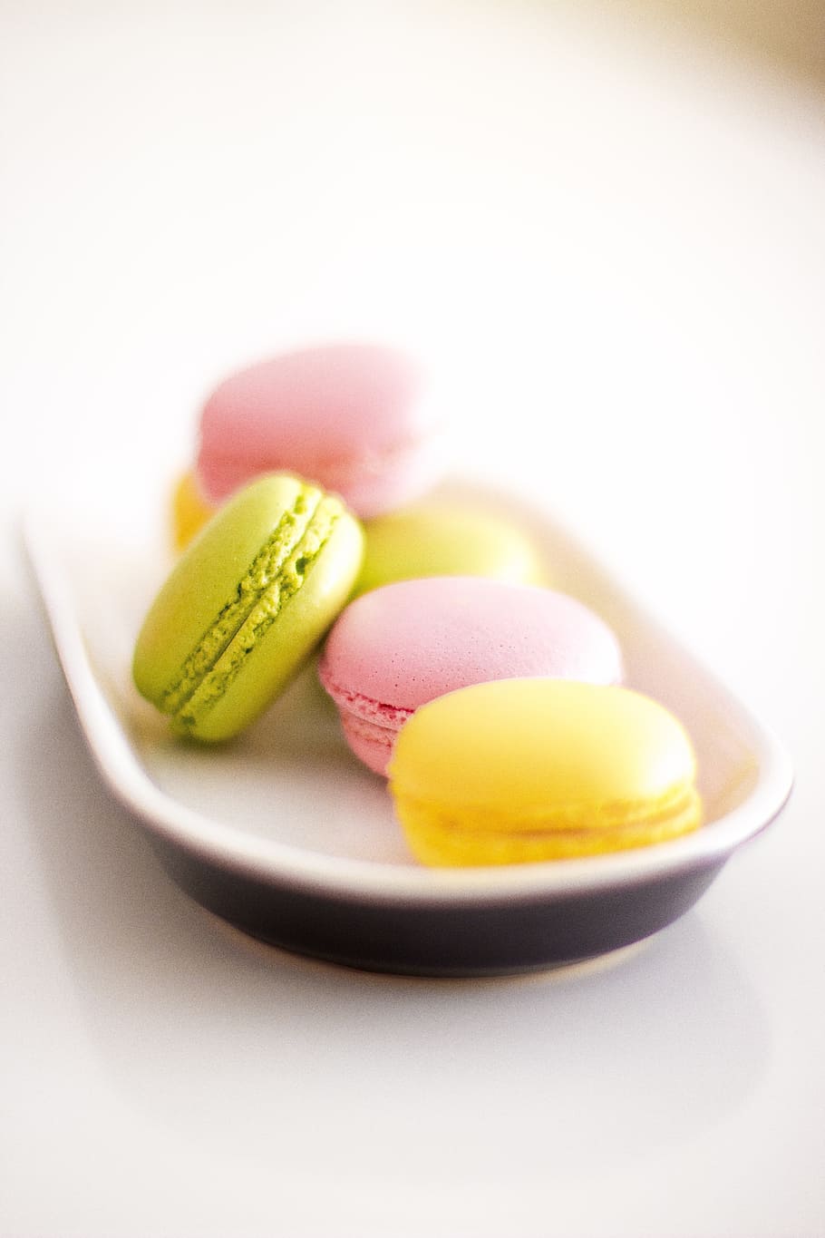 macaroons, cake, bakery, baked, biscuits, food, food and drink HD wallpaper