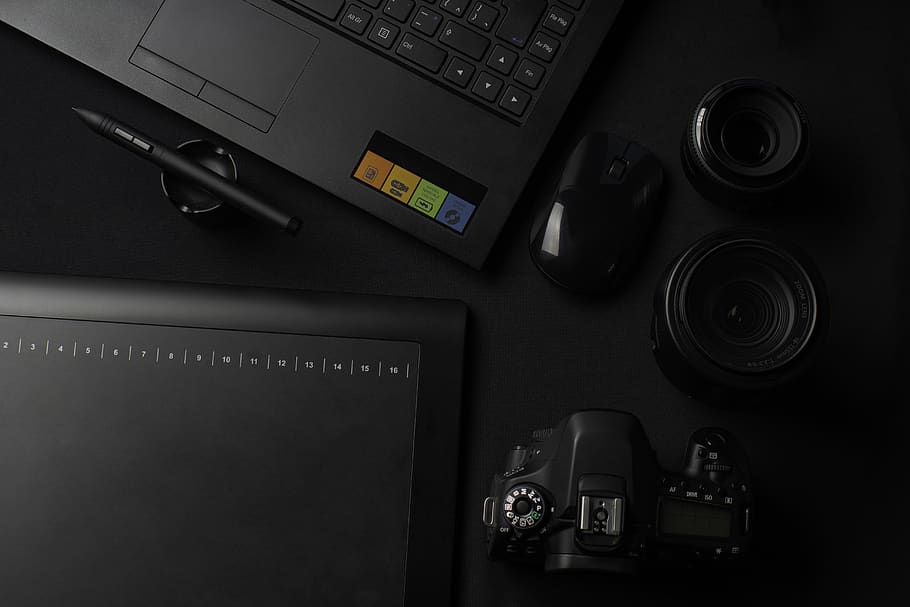 black DSLR camera besides computer mouse, technology, computer equipment HD wallpaper