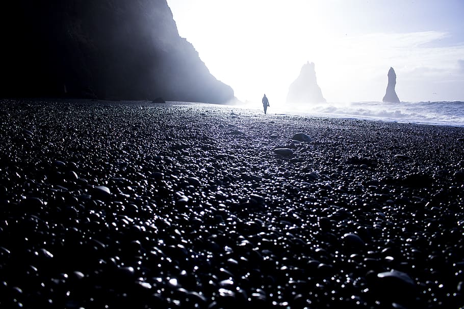 Silhouette Of A Person Standing Beside Seashore, beach, black and white, HD wallpaper