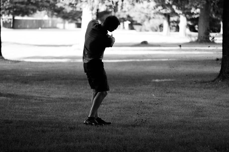 golf, golfing, golfer, athlete, black and white, swing, golf swing HD wallpaper