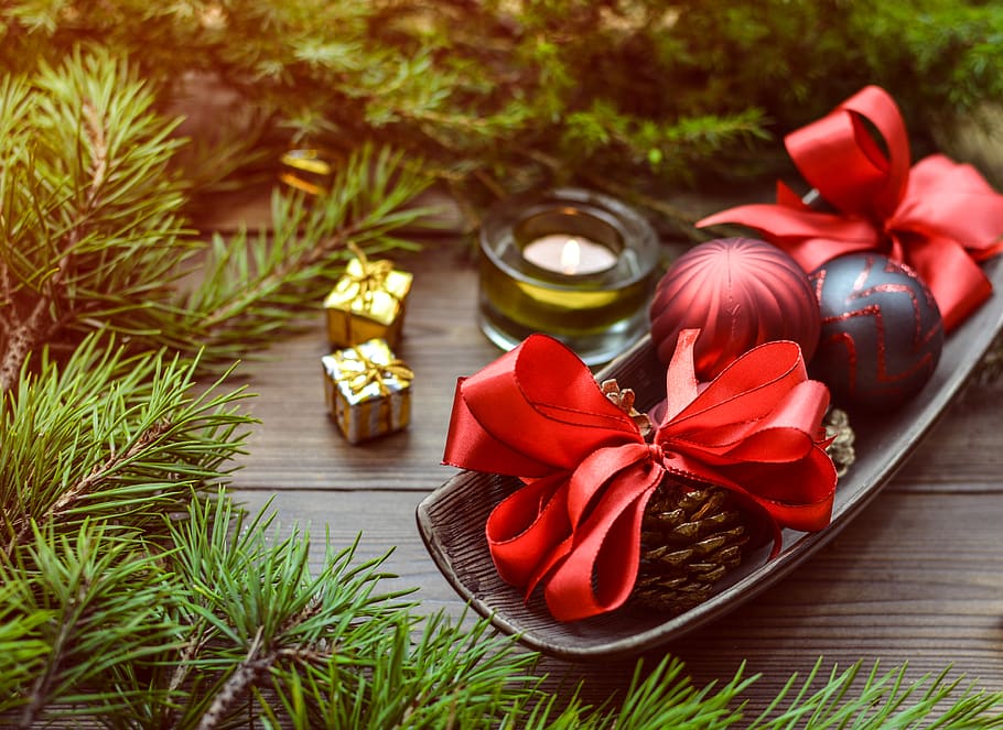 Christmas Baubles on Top of Tray, balls, boxes, candle, candlelight HD wallpaper