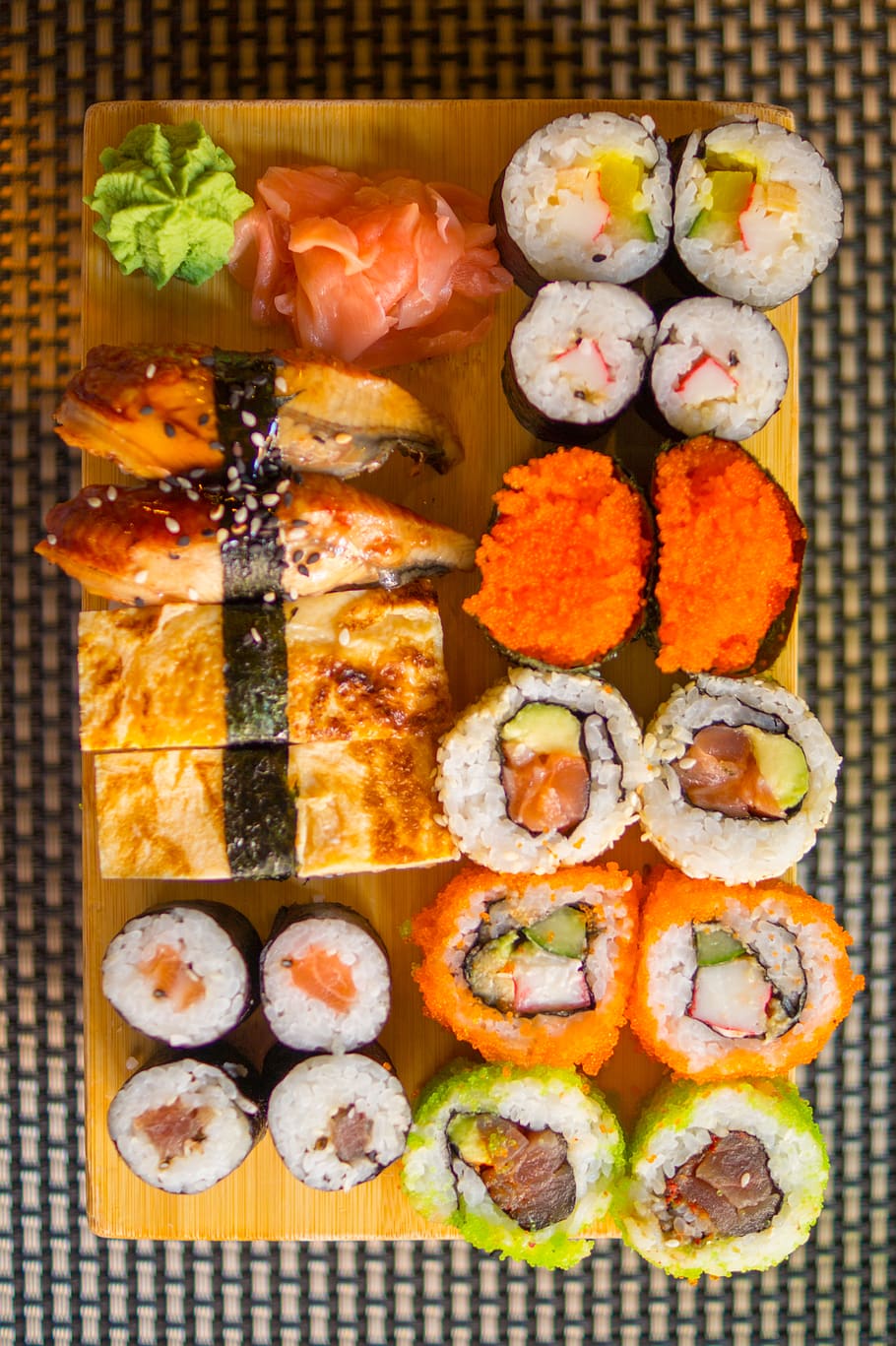 Sushi and Fried Fish, food, healthy, japan, Japanese, lunch, seafood, HD wallpaper