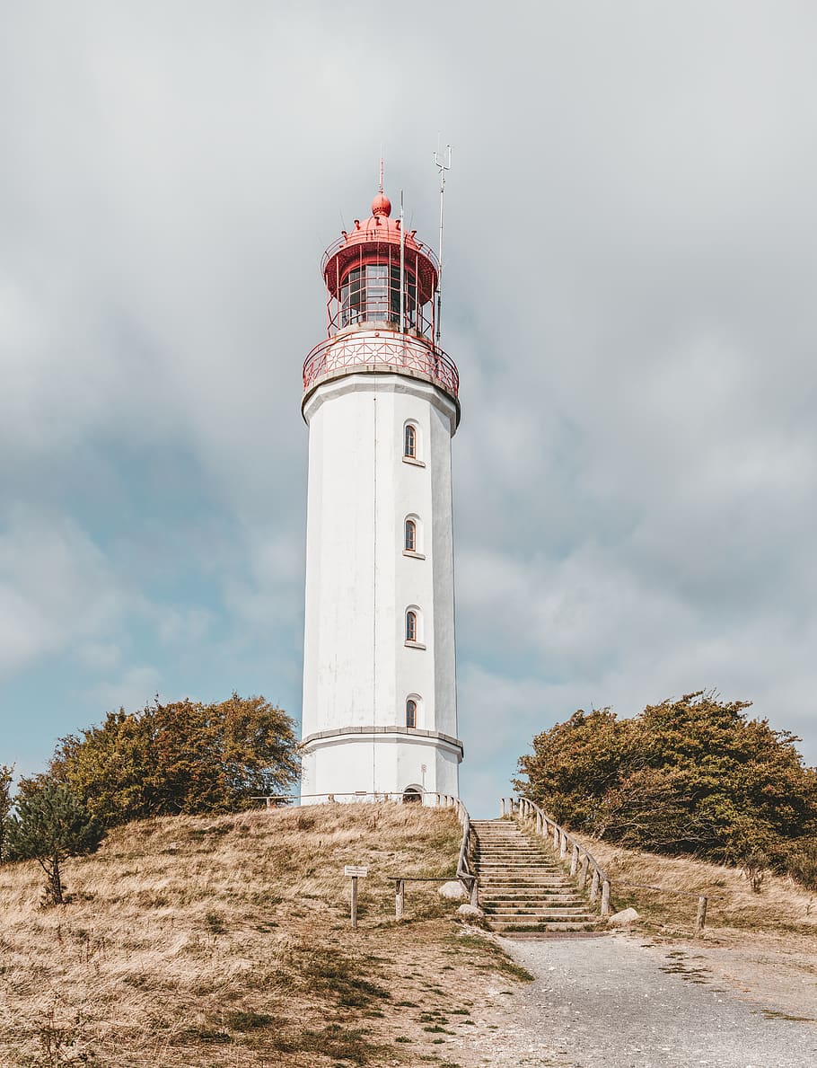 Lighthouse Under Blue Sky, architecture, building, clouds, daylight HD wallpaper
