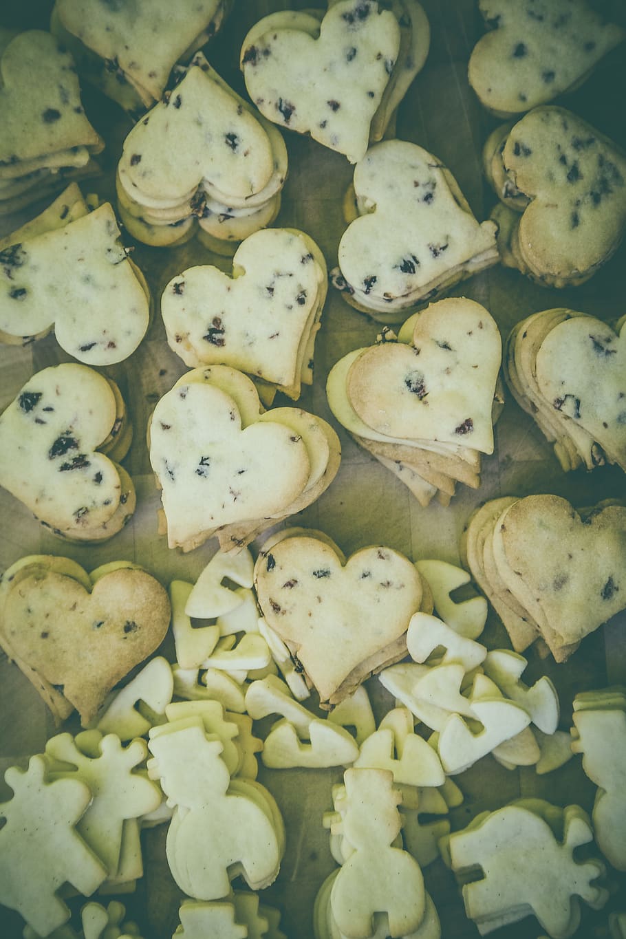 heart, shape, cookie, pastry, food, sweets, snack, food and drink HD wallpaper