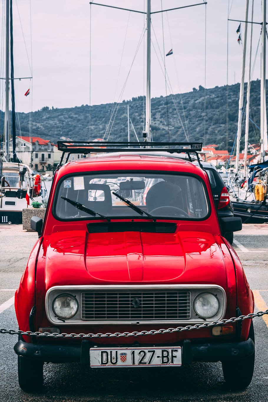 Red Renault Vehicle, automobile, automotive, car, croatia, oldschool HD wallpaper