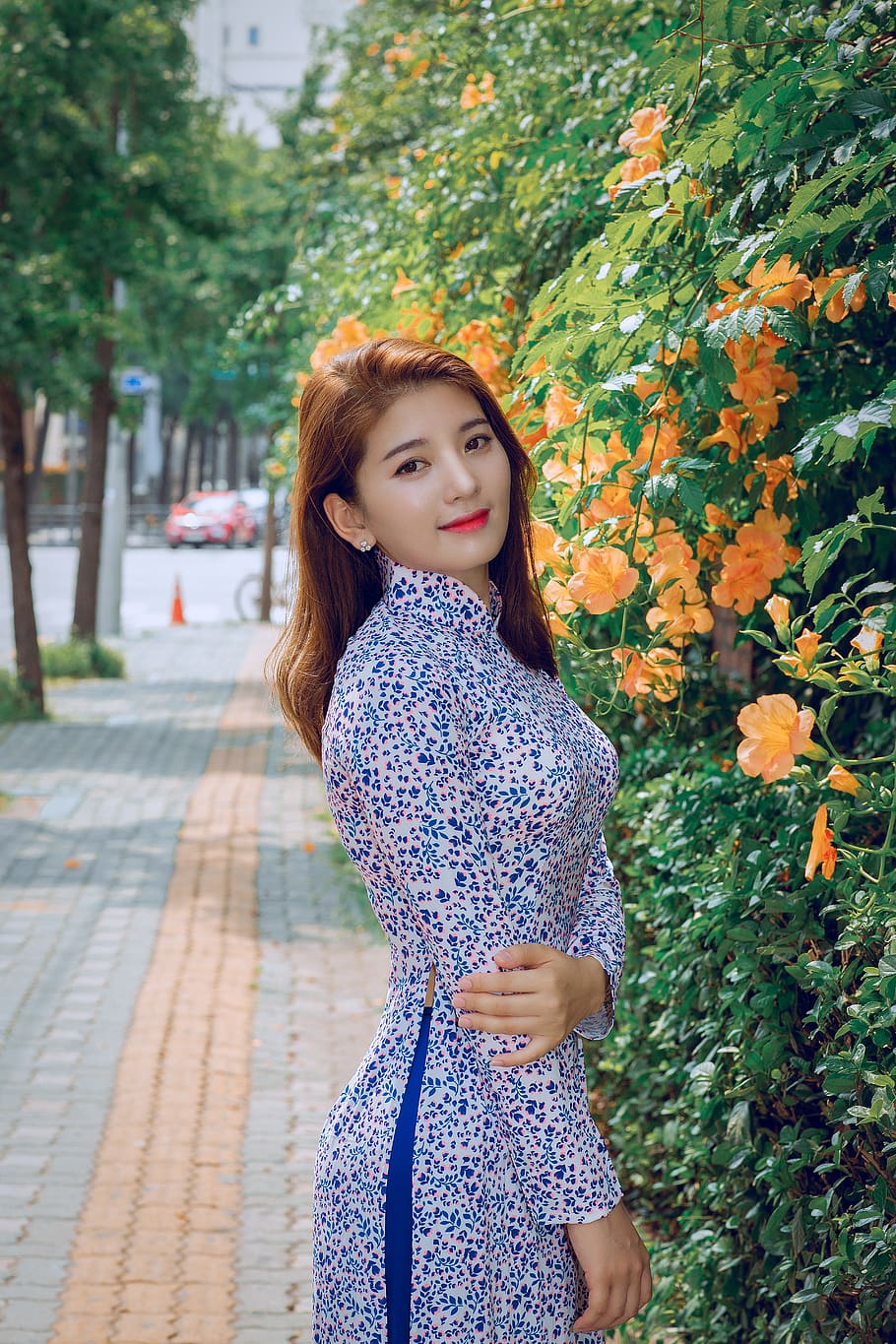 Woman In Floral Long-sleeved Dress, beautiful, beauty, cute, fashion, HD wallpaper