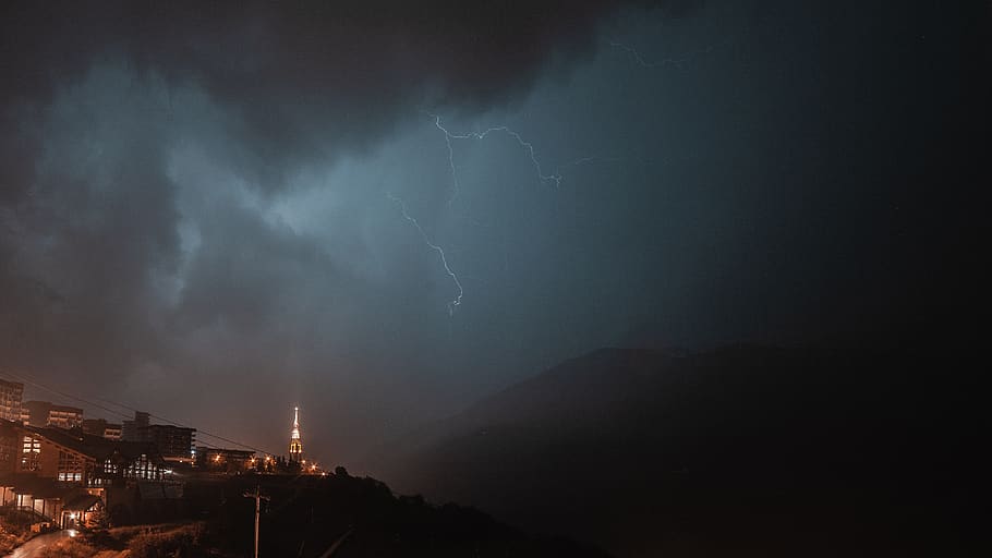 france, les menuires, lightning, flash, night storm, ski resort HD wallpaper