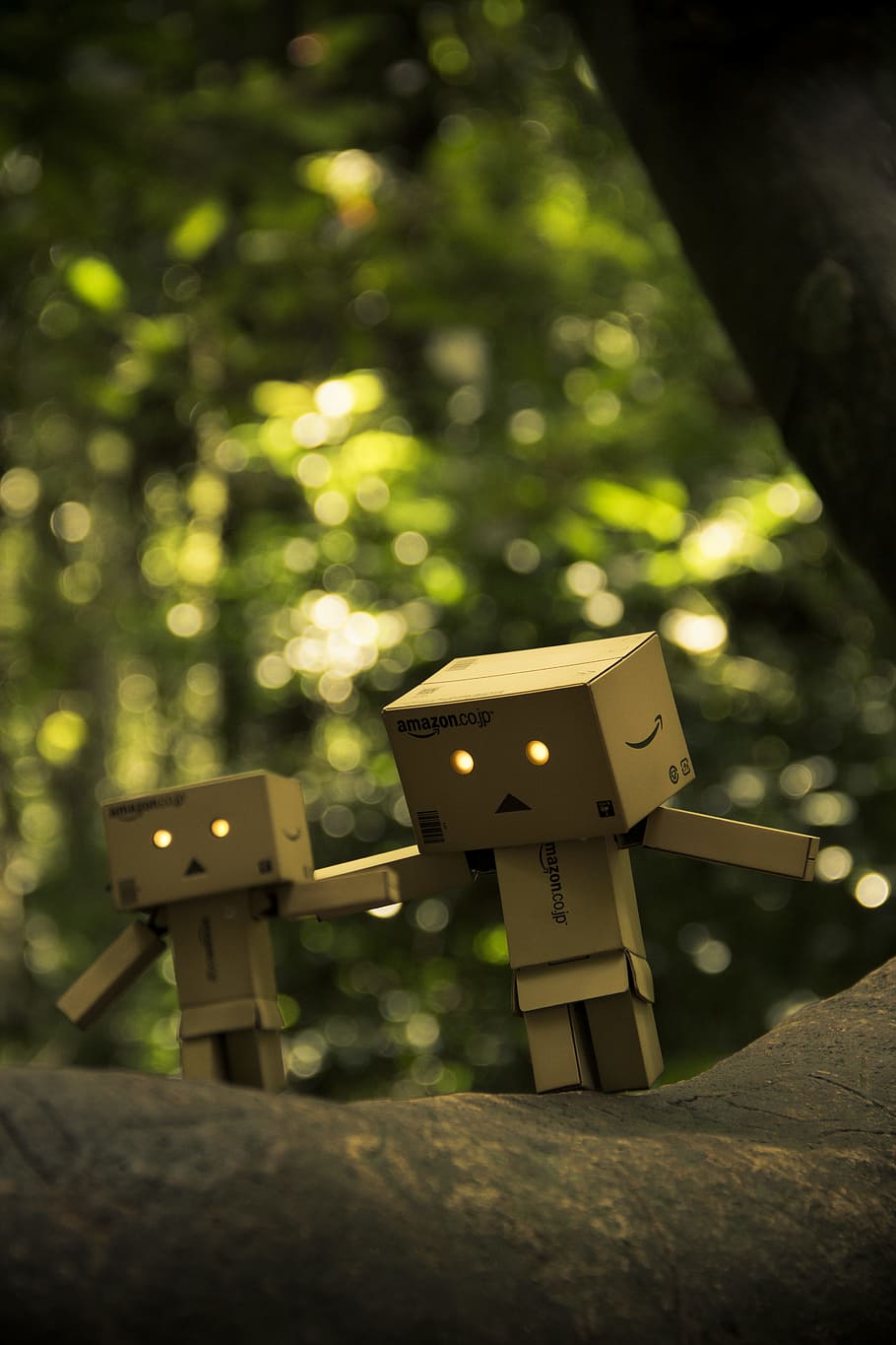 Three Brown Cardboard Box Figures on Brown Surface, blur, blurred background HD wallpaper