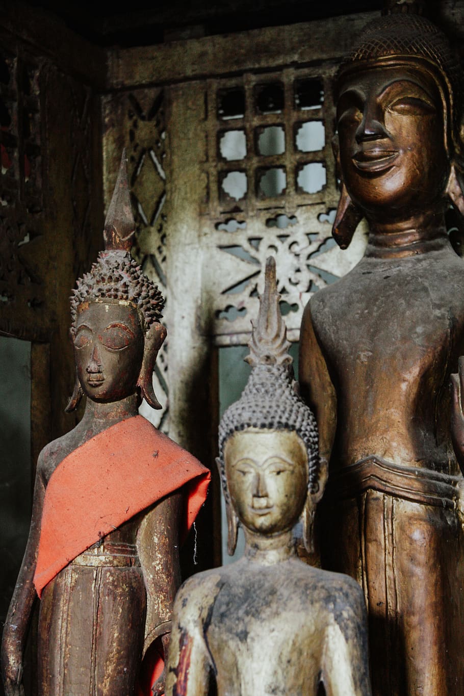 three Buddha statues, worship, temple, building, architecture HD wallpaper