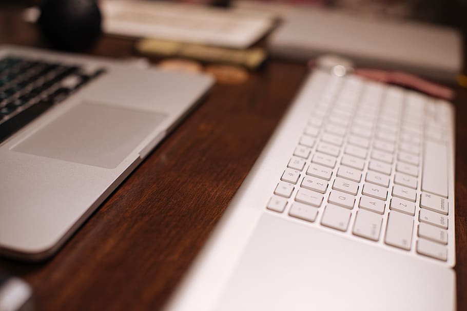 macbook, keyboard, keys, watch, desk, deskspace, work, workspace HD wallpaper