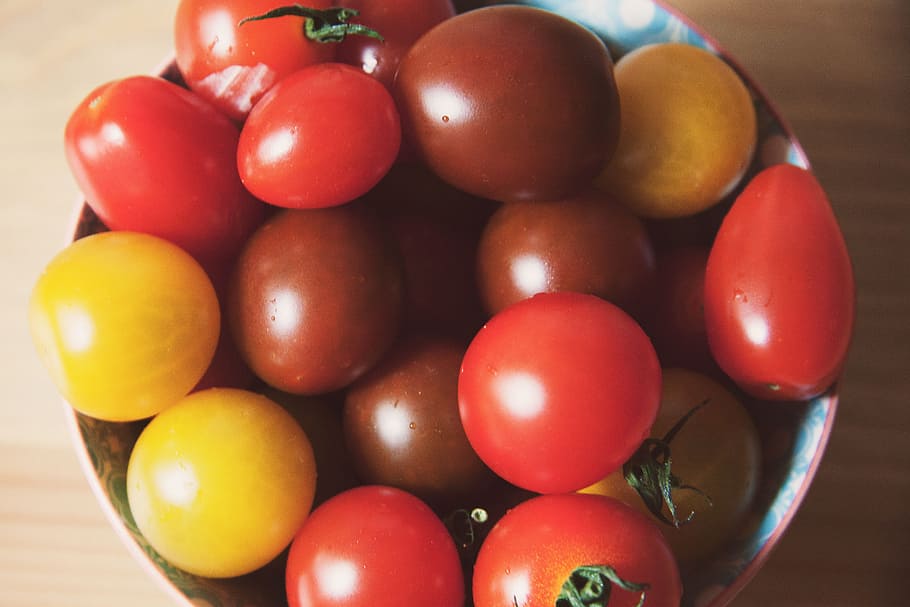 Plate With Cherry Tomatoes, collected, concept, cuisine, diet HD wallpaper