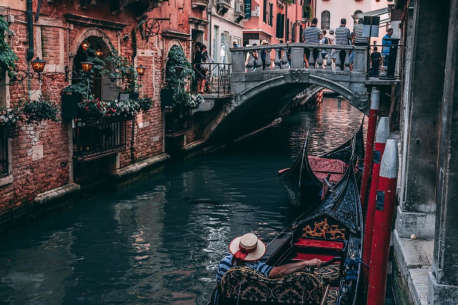 Photo of Man Riding Canoe, architecture, boat, bridge, building HD wallpaper