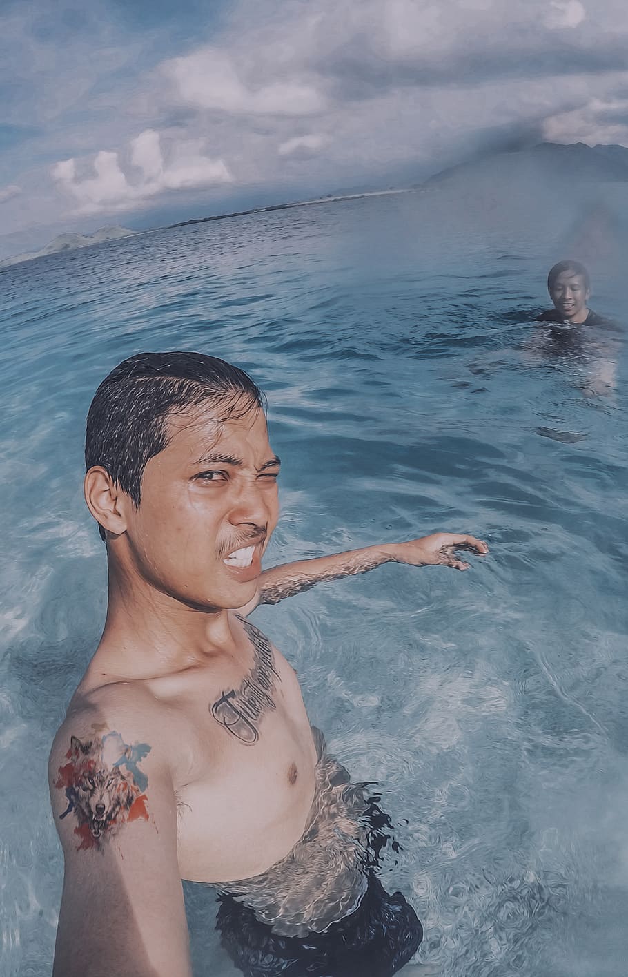 indonesia, labuan bajo, selfie, sea, alone, water, real people