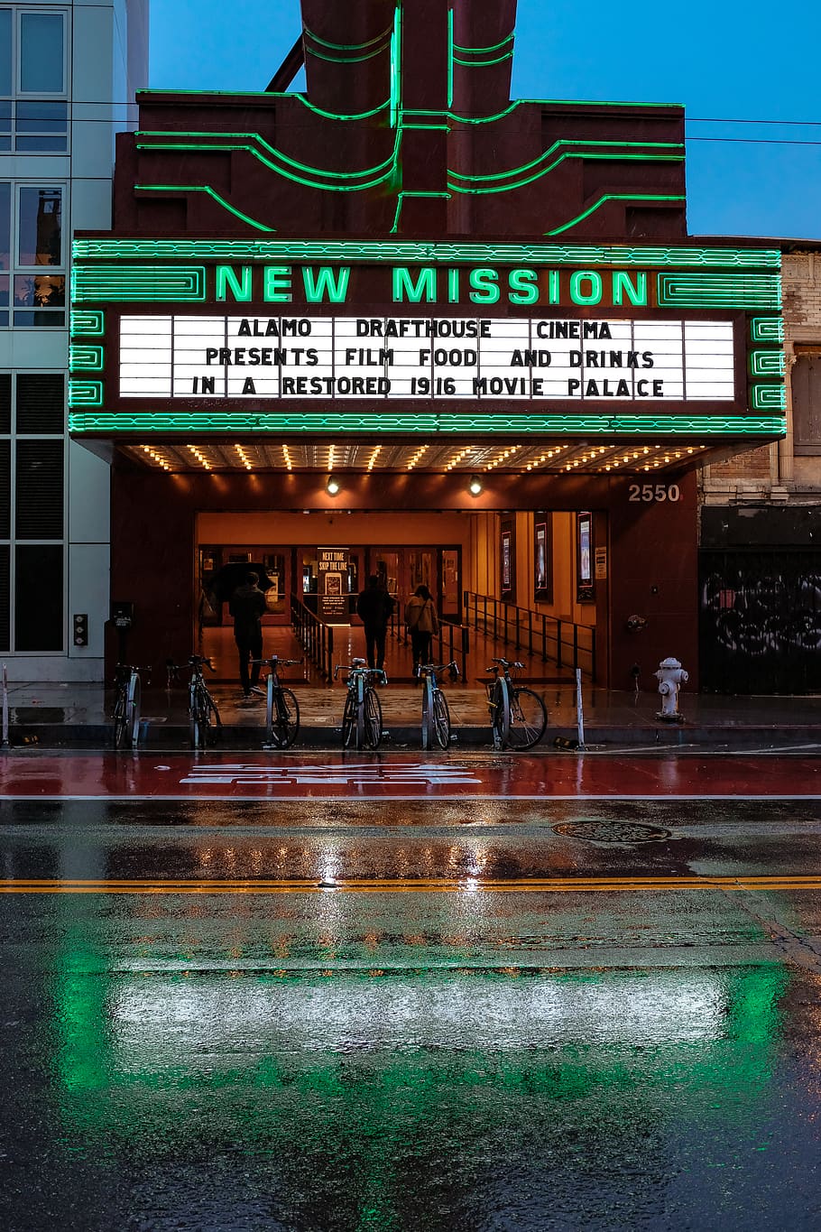 photo of New Mission theater signage, bike, bicycle, san francisco, HD wallpaper