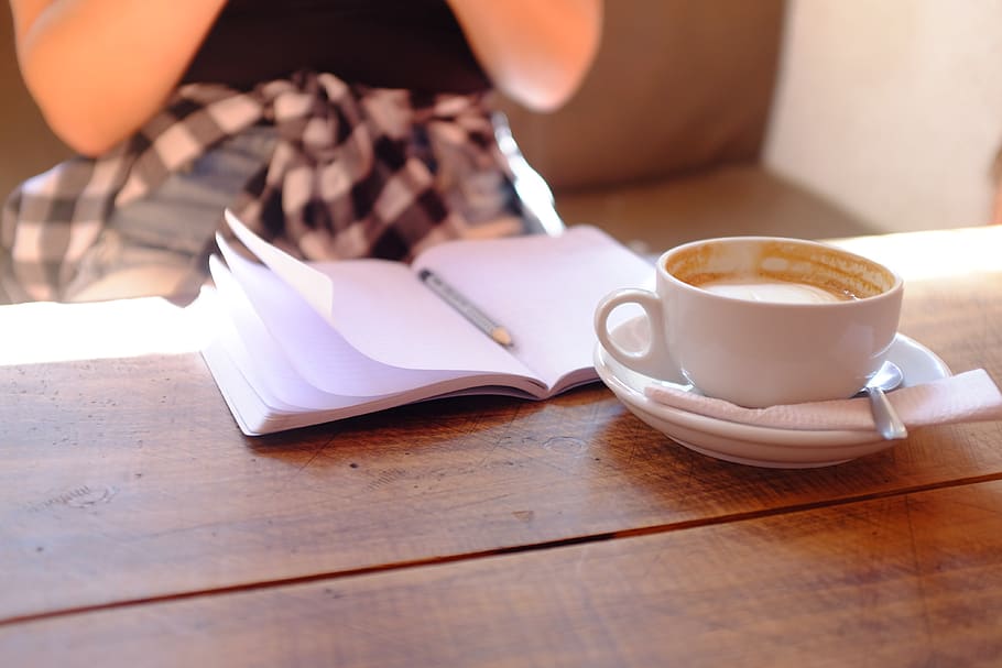 coffee, journal, write, latte, desk, shop, work, mug, food and drink HD wallpaper
