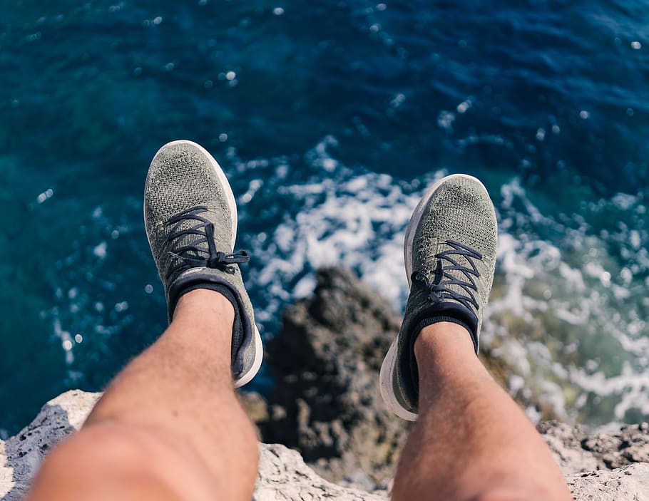 person sitting on ledge, apparel, clothing, human, footwear, shoe HD wallpaper