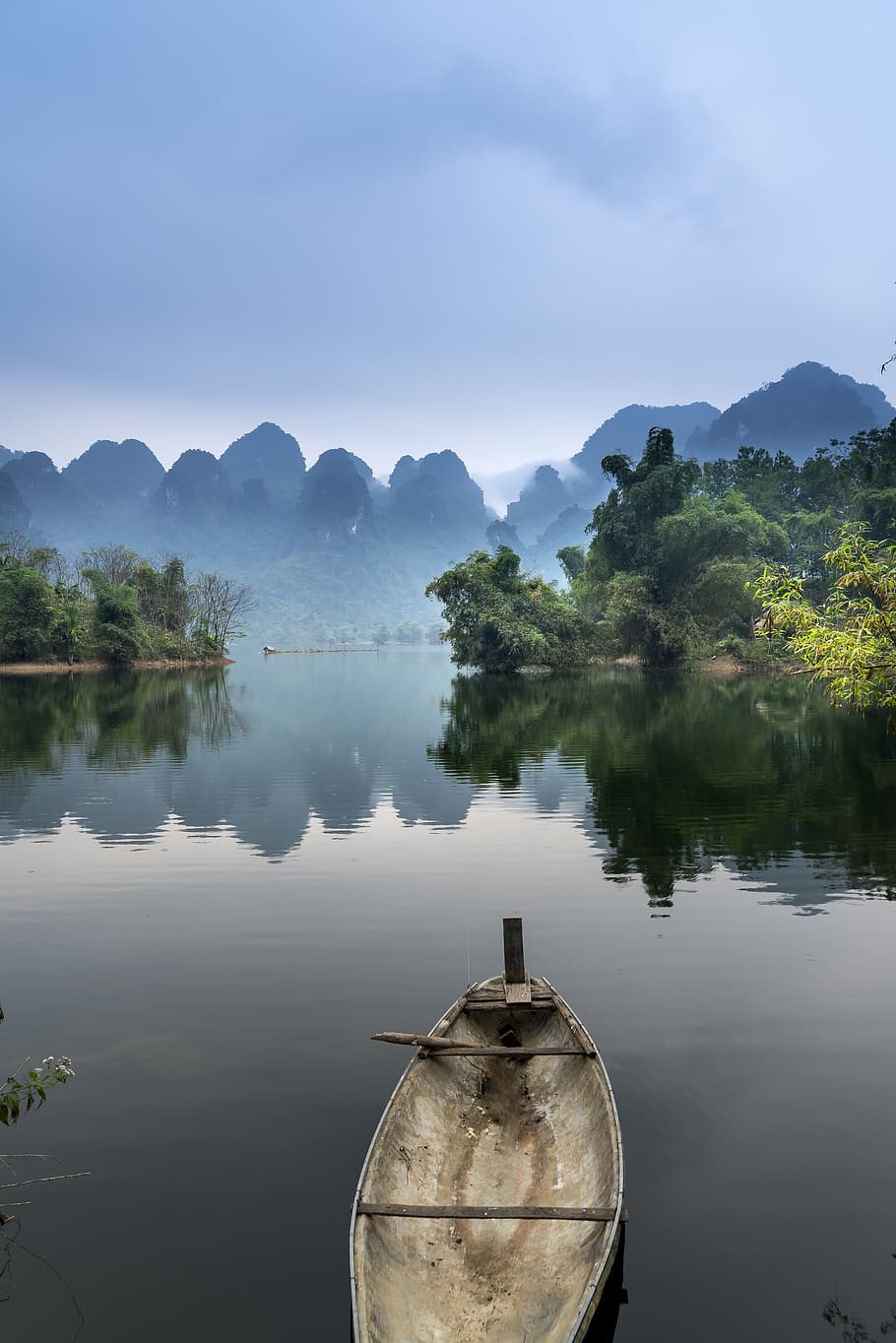 Photo of a Boat on a River, calm waters, canoe, clouds, daylight HD wallpaper