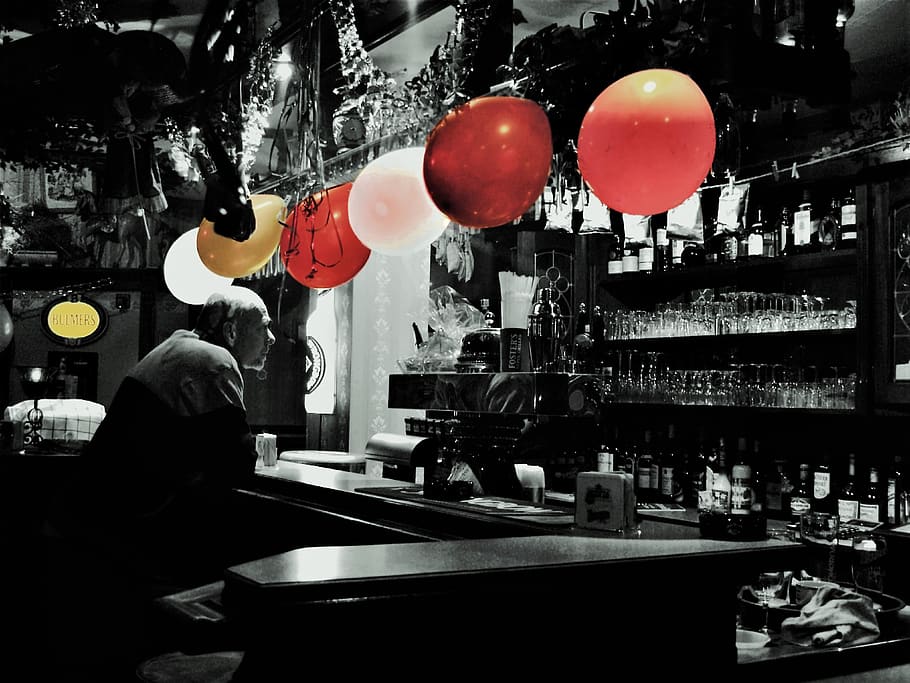 wiskey, bar, man, lonely, sylvester, indoors, real people, balloon HD wallpaper