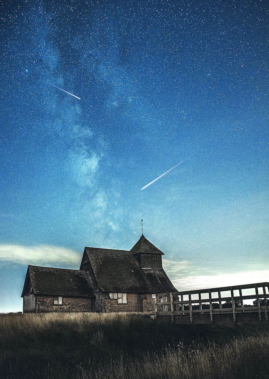 house, starry, sky, space, shooting stars, dramtic, powerful, HD wallpaper