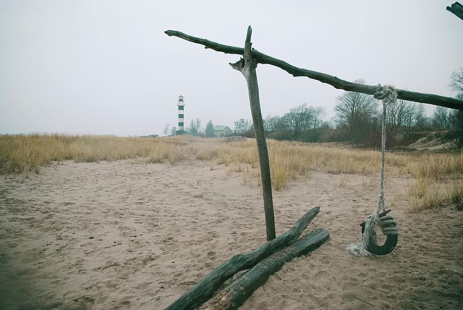 Lighthouse in Riga, analog, architecture, background, banks, beach HD wallpaper