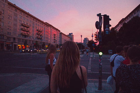 exploring, summer, night, city, friend, girl, berlin, sunset HD wallpaper