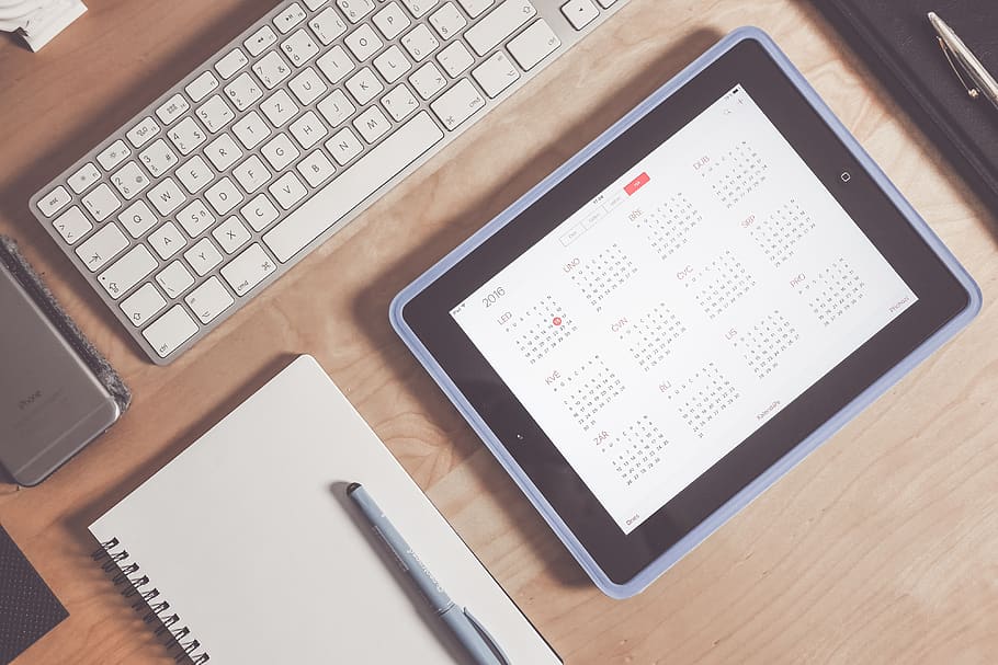 Grey Apple Keyboard and Grey Ipad, calendar, desk, device, electronics HD wallpaper