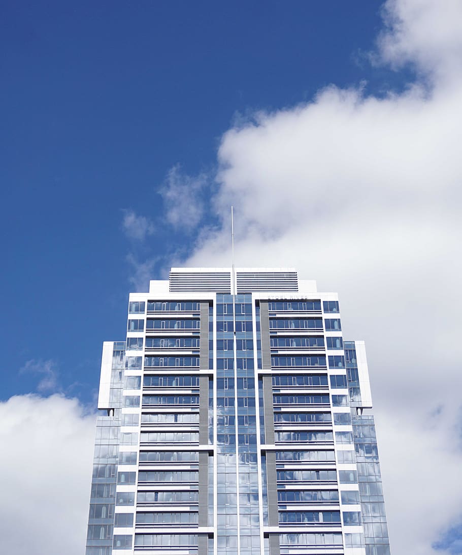 building, tall, reflection, clouds, portland, downtown, skyscrapers HD wallpaper
