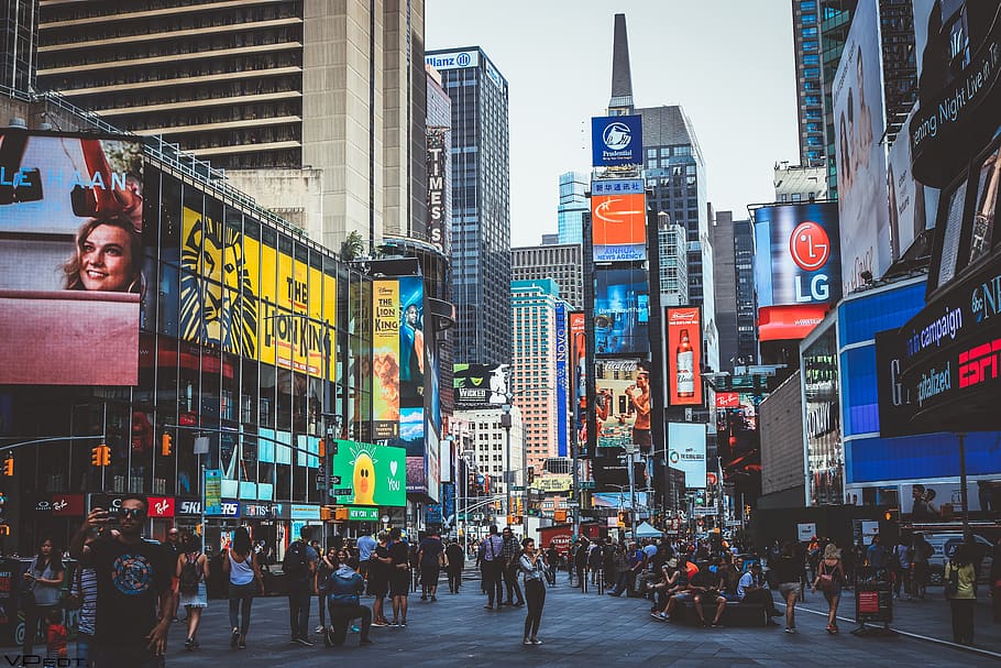 People Across on Intersection, action, architecture, billboard HD wallpaper