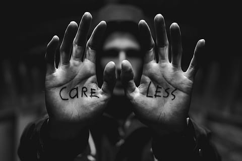 hands, guy, hoodie, dark, write, careless, bokeh, blur, man HD wallpaper
