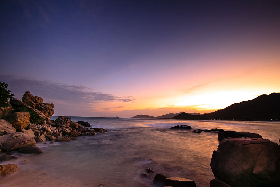 Photo of Shoreline and Boulder Rocks, beach, beautiful, dawn HD wallpaper