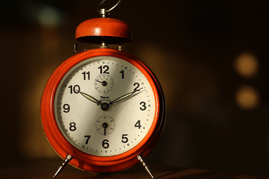Red Alarm Clock at 10:11, Analogue, antique, classic, countdown, HD wallpaper