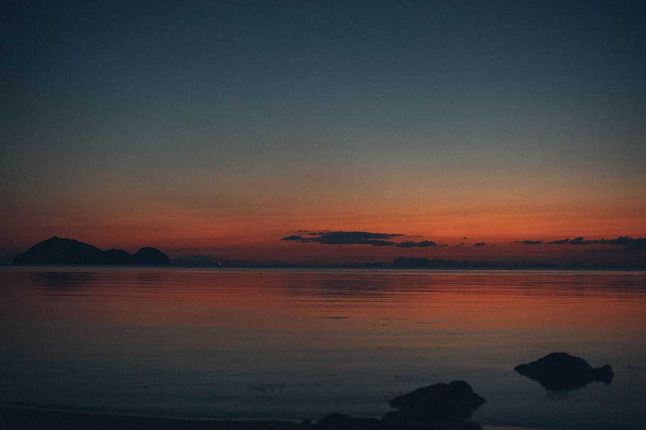 Calm Body of Water during Nighttime, beach, clouds, evening, golden hour HD wallpaper