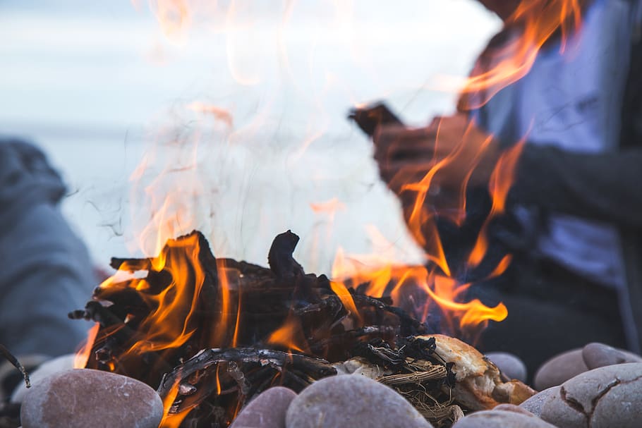 fire, beach, summer, burning, fire - natural phenomenon, heat - temperature HD wallpaper