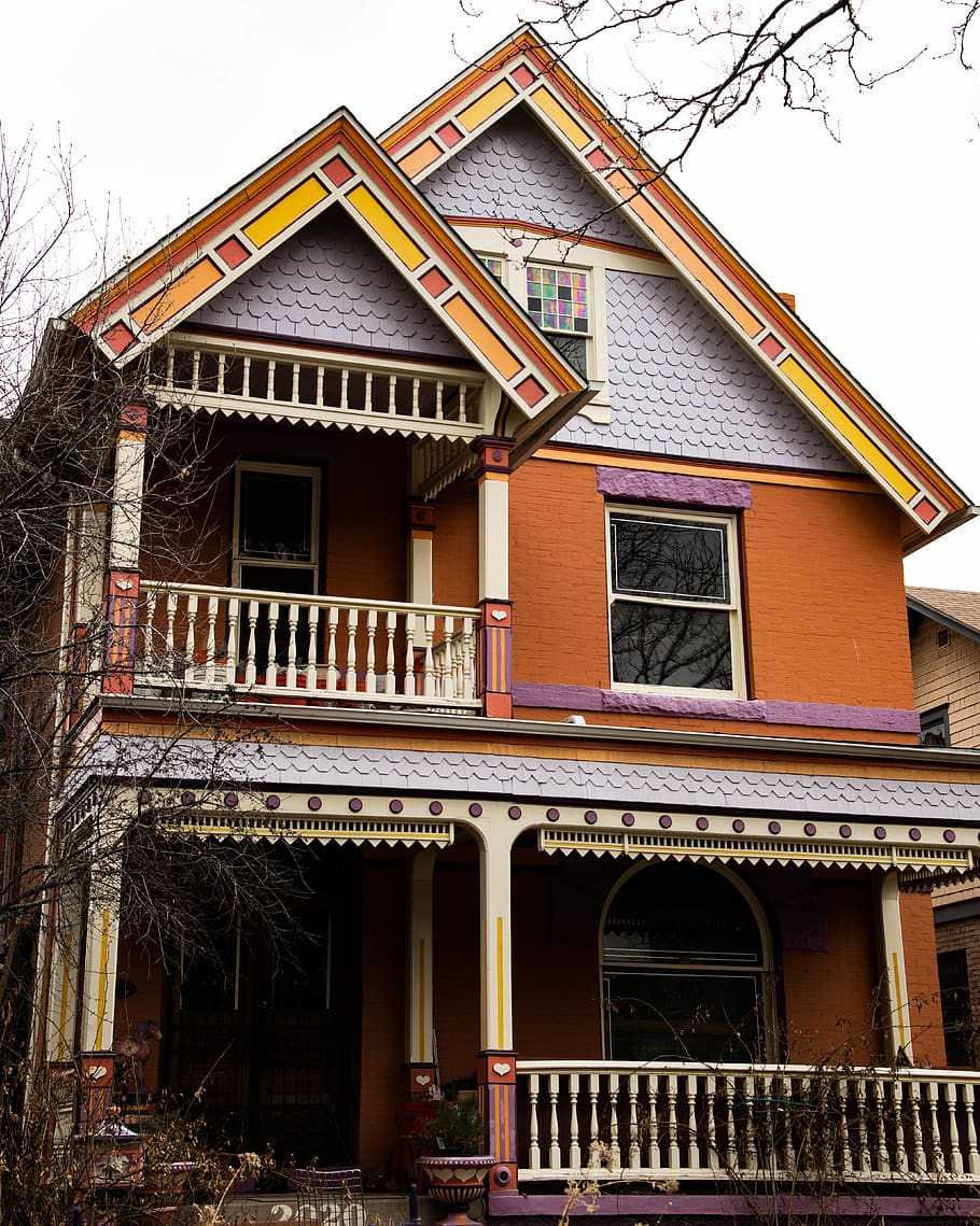 brown concrete house, roof, porch, window, building, urban, neighborhood HD wallpaper