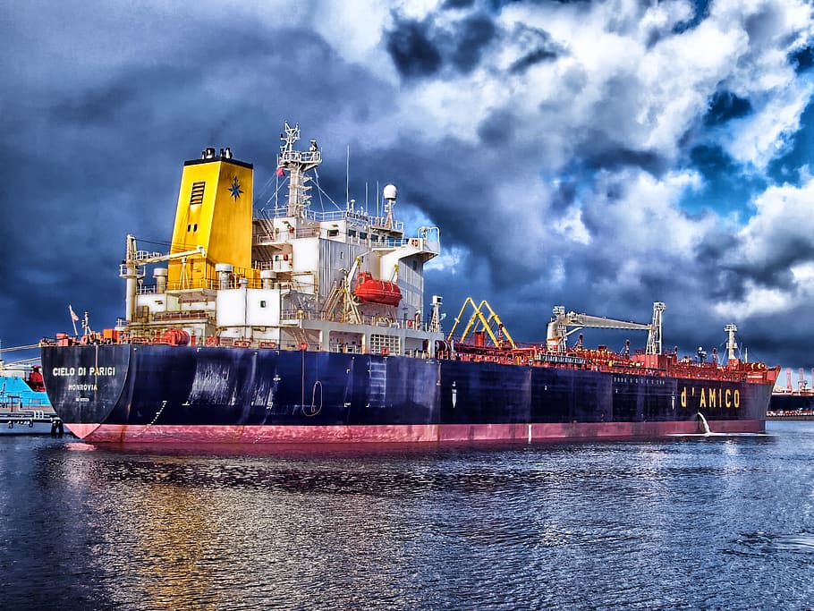Blue and Grey Cargo Ship Navigating, cloudy, container ship, ocean HD wallpaper