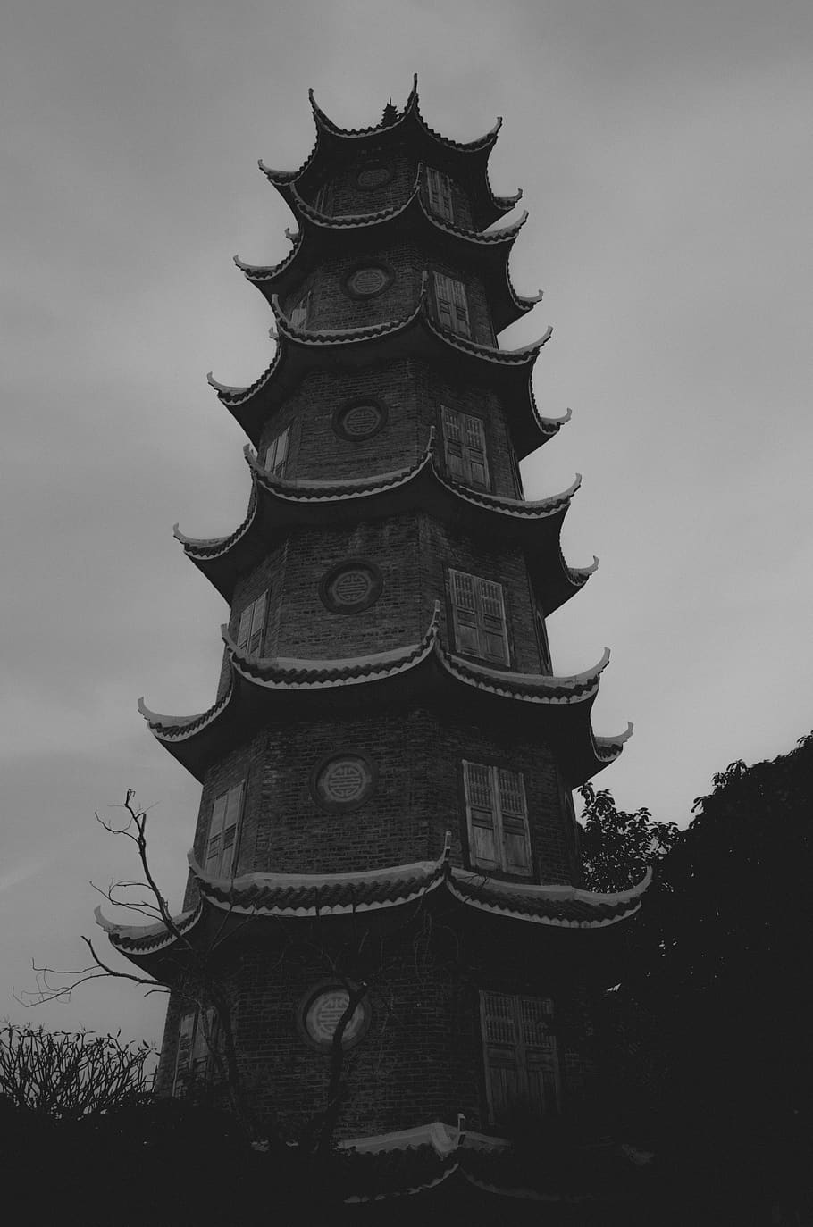 vietnam, ba vì, black and white, bw, pagoda, sky, acient, tree, HD wallpaper