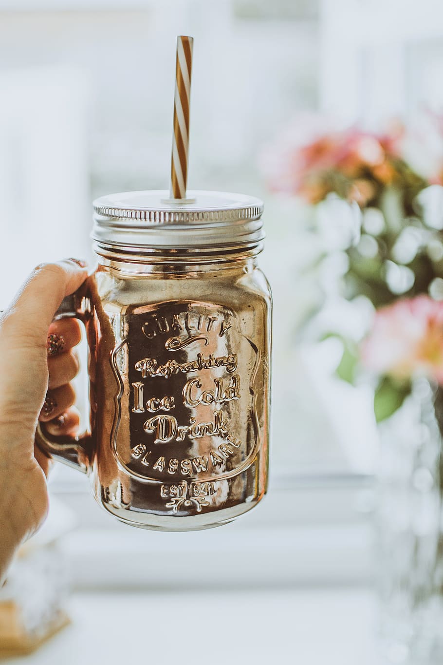 Person Holding Brown Mason Jar Mug, beverage, blurred background HD wallpaper