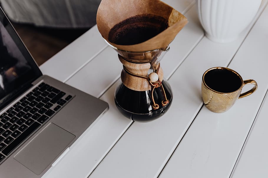 Chemex Coffee Maker with Gold Cup, morning, break, cafe, mug HD wallpaper